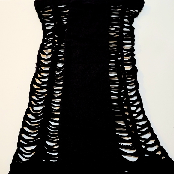 Pink Lipstick- Black Exotic Dress - Picture 3 of 3